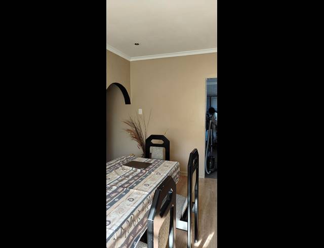3 BEDROOM HOUSE FOR SALE IN LENNOXTON
